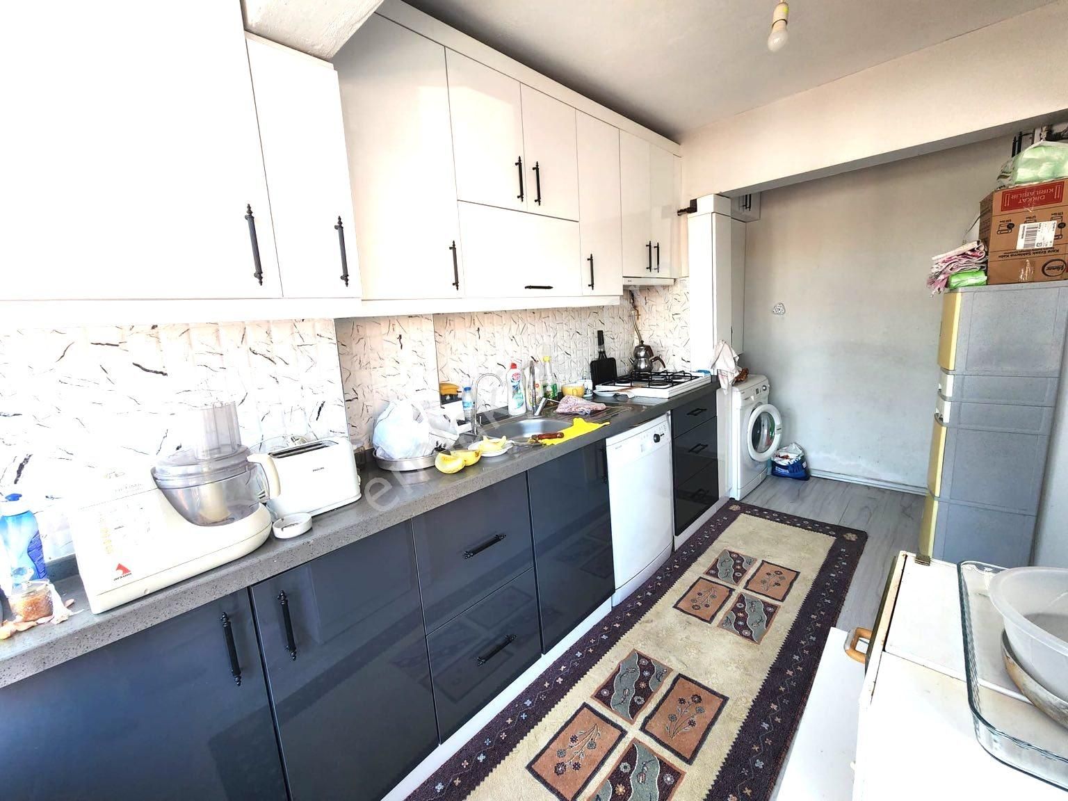 Tırpan Gayrimenkulden Ömerbey Mah. 3+1 110m2 İçi Yapılı Düzayak Daire - Görsel 7