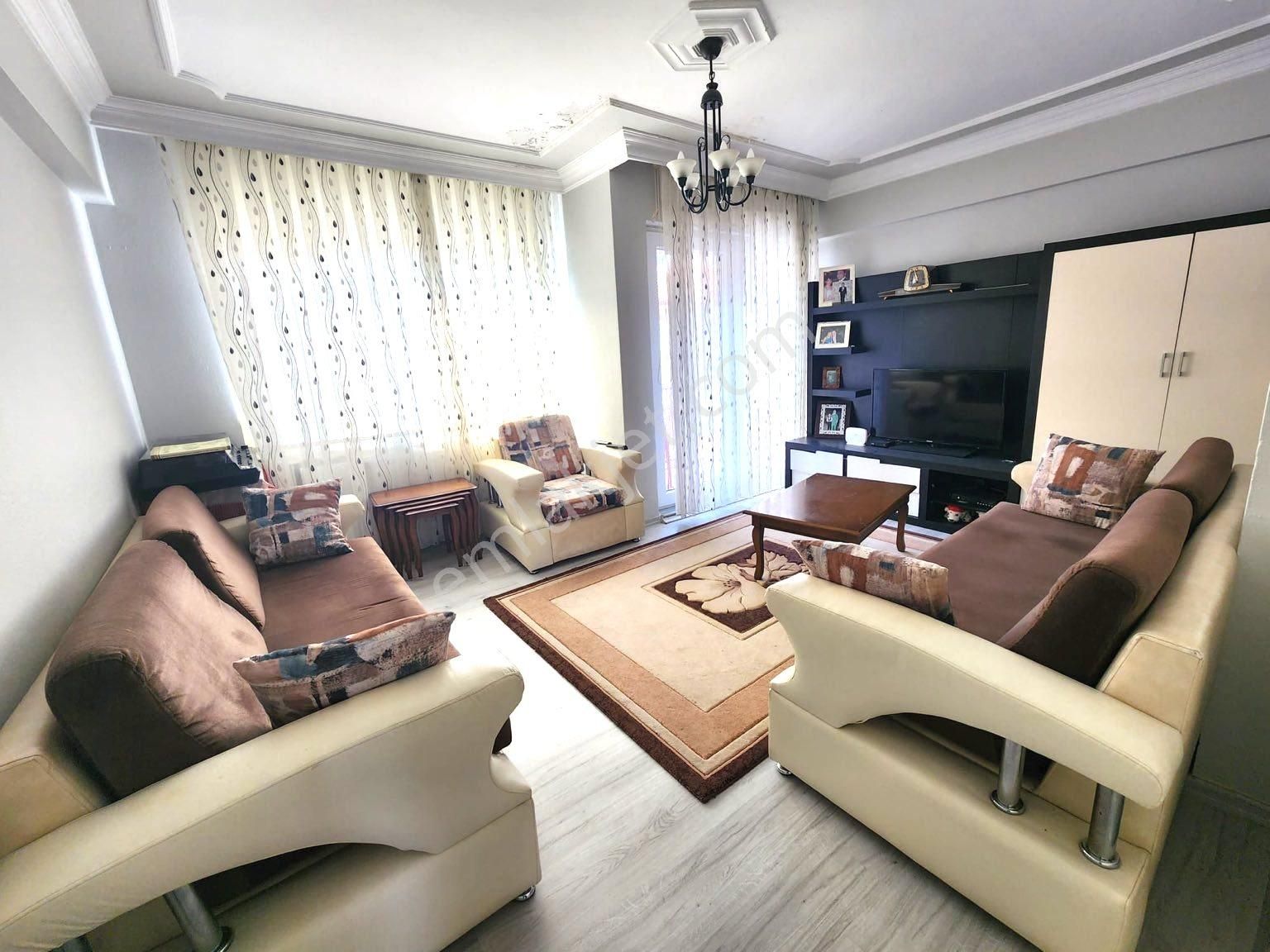 Tırpan Gayrimenkulden Ömerbey Mah. 3+1 110m2 İçi Yapılı Düzayak Daire