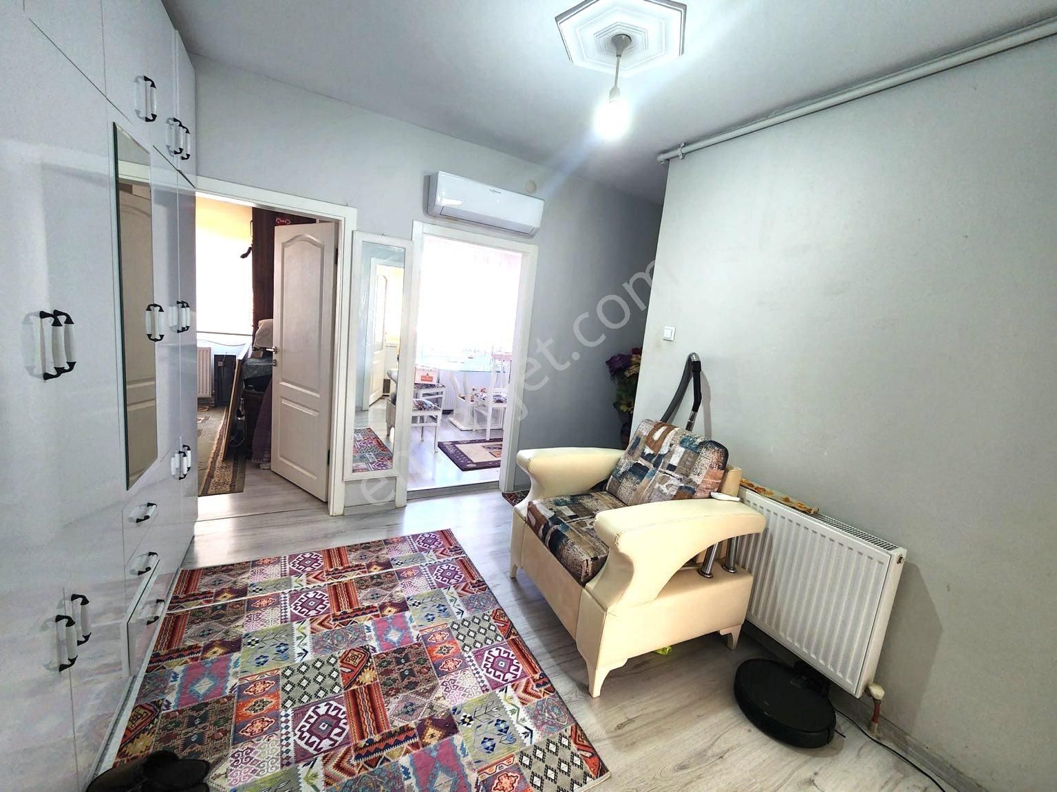 Tırpan Gayrimenkulden Ömerbey Mah. 3+1 110m2 İçi Yapılı Düzayak Daire - Görsel 4
