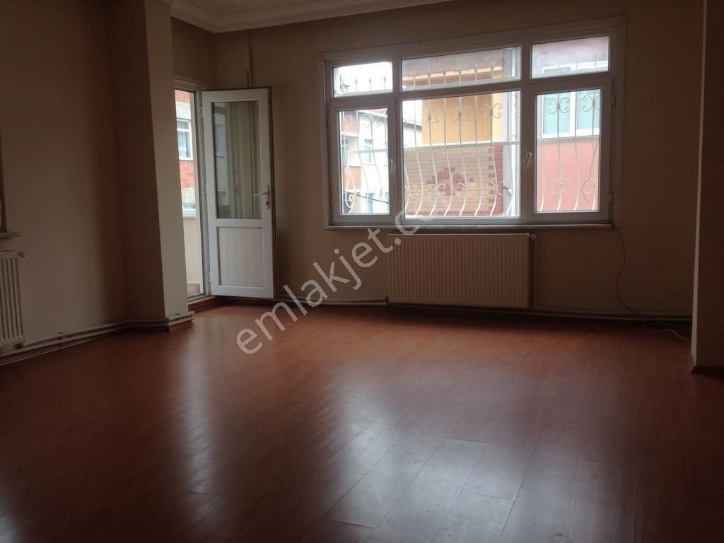 Ataşehir Kayışdağı Kiralık Daire  KAYIŞDAĞI MERKEZ DÖRTYOL IŞIKLARDA 2+1 100M2 2.KAT BALKONLU