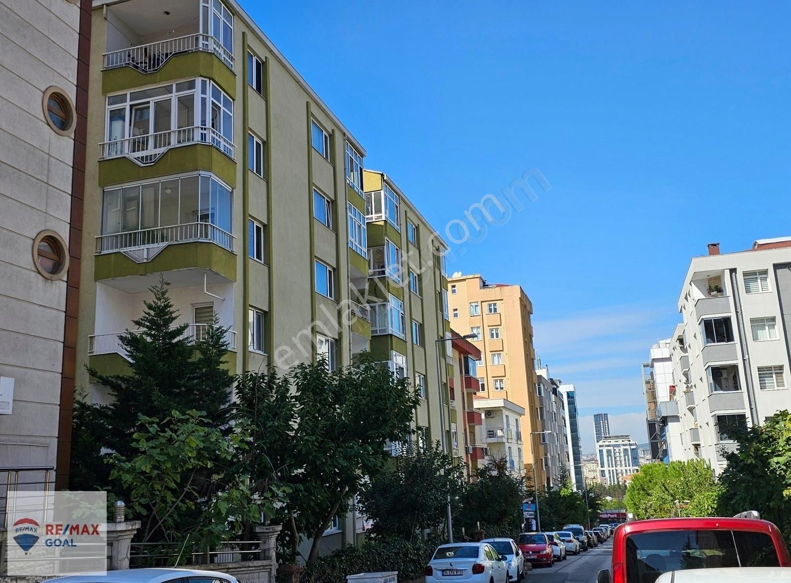 Ataşehir Yenişehir Satılık Daire ATAŞEHİR'DE FIRSAT FİYATLI 3+1 ÇİFT BALKONLU VE İSKANLI DAİRE