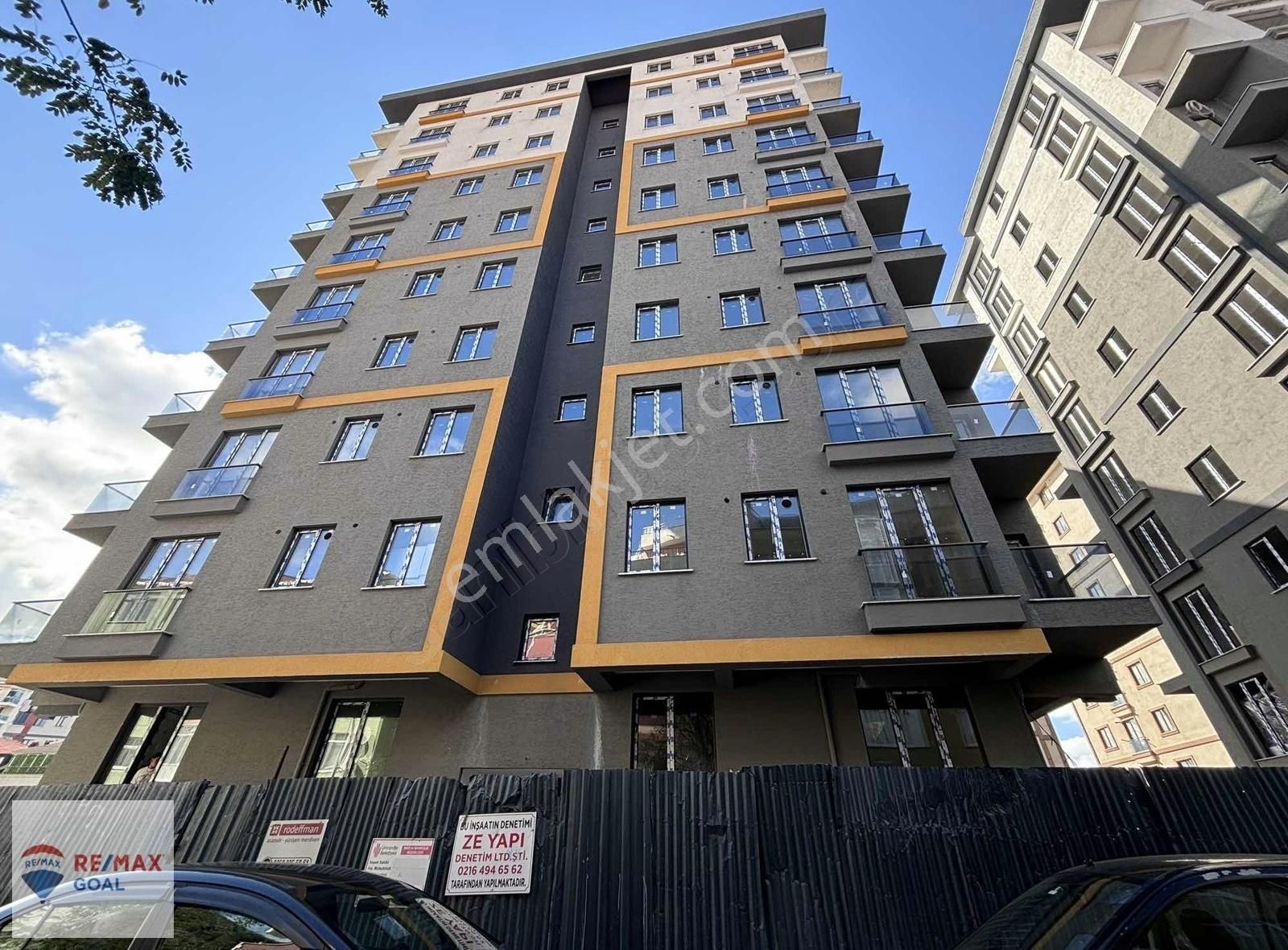 Ümraniye İstiklal Satılık Daire METRO VE CANPARK AVM NİN DİBİNDE BUTİK SİTEDE SATILIK DAİRE