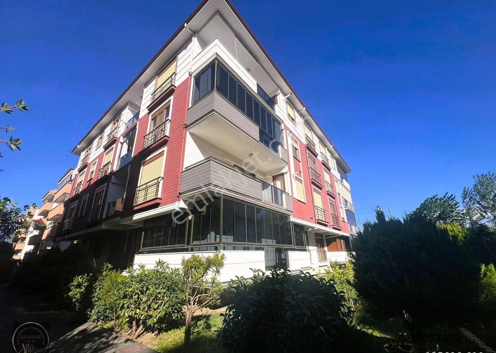 Edremit Altınkum Satılık Daire 🏡🏡ALÇINAR EMLAKTAN ARAKAT AYRI MUTFAK CAM BALKONLU 2+1🏡🏡