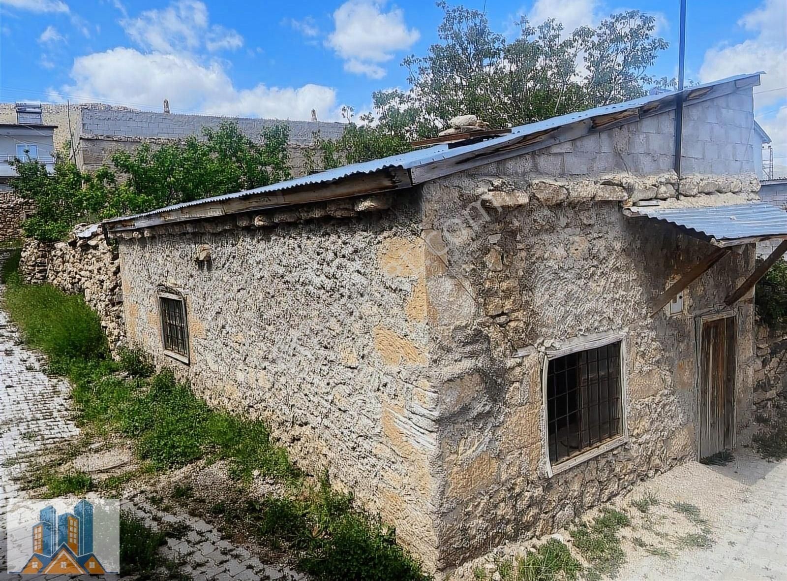 Onyıl Gayrimenkul Niğde/bor/postallı Köyü Satılık Taş Ev - Görsel 9