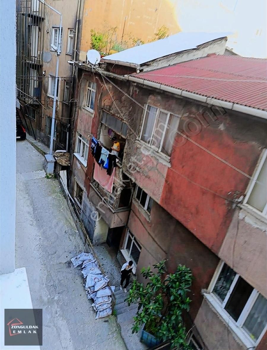 Zonguldak Merkez On Temmuz Kiralık Daire ZONGULDAK EMLAK'TAN MERKEZ'DE KISMİ EŞYALI KİRALIK 1+1 DAİRE