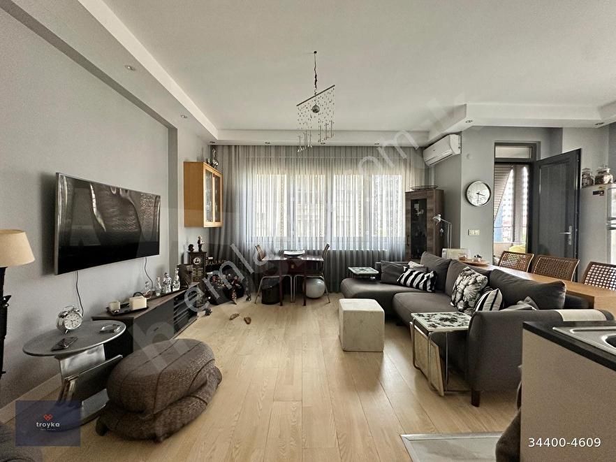 Kadıköy Suadiye Satılık Daire KADIKÖY SUADİYEDE BAĞDAT CAD. SUADİYE MARMARAYA YAKIN 3+1 SATILIK DAİRE TROYKADAN