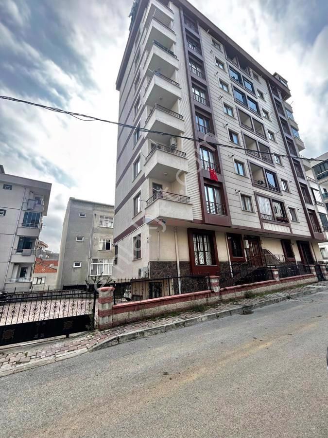 Çekmeköy Aydınlar Satılık Daire Aydınlar Mah. Satılık 2+1 Arakat Açık Otoparklı Daire