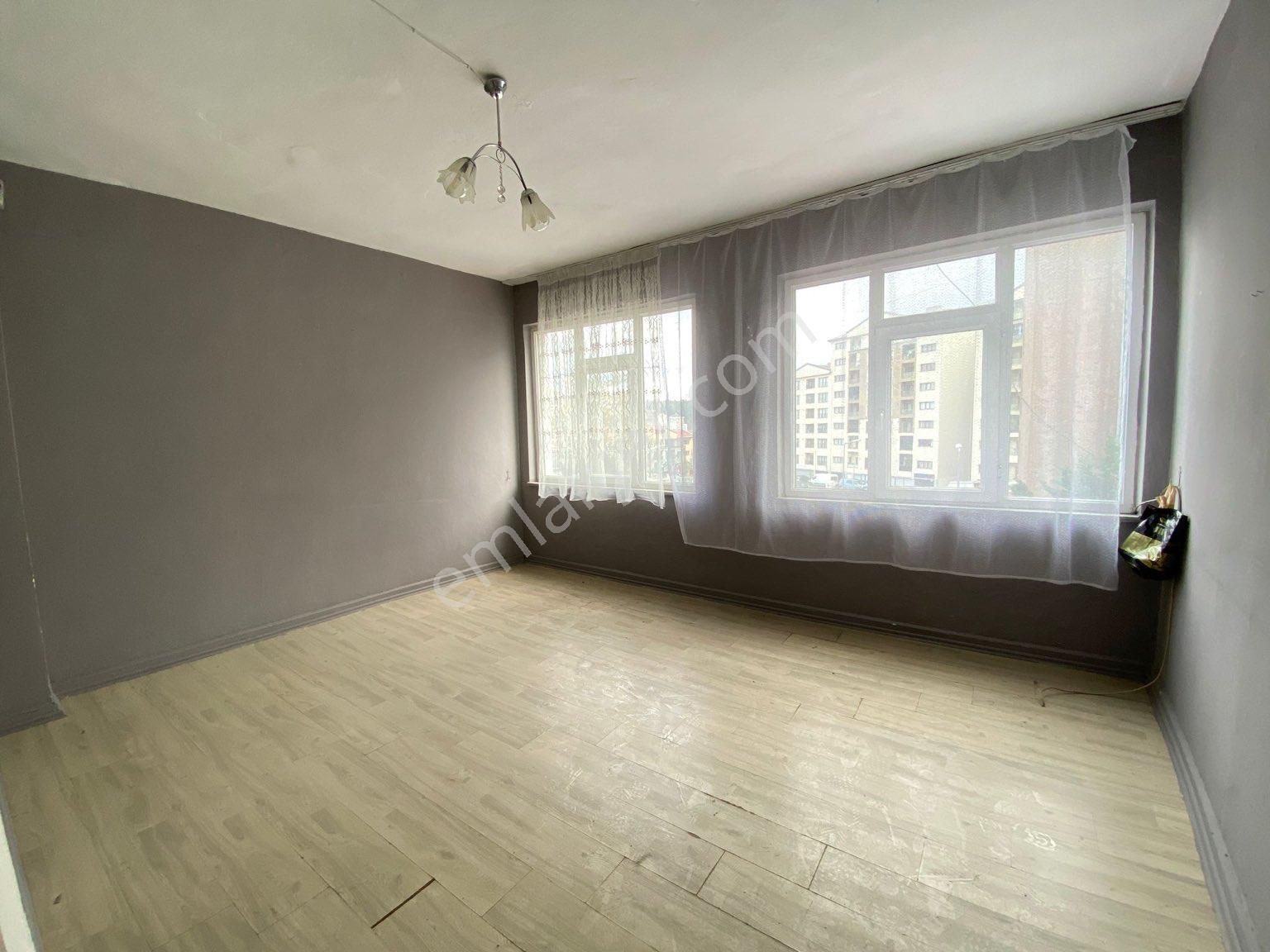 Kağıthane Yahya Kemal Kiralık Daire  TALATPAŞA CADDE ÜSTÜNDE,1+1,55M2,2.KAT, KİRALIK DAİRE ARTUM'DAN