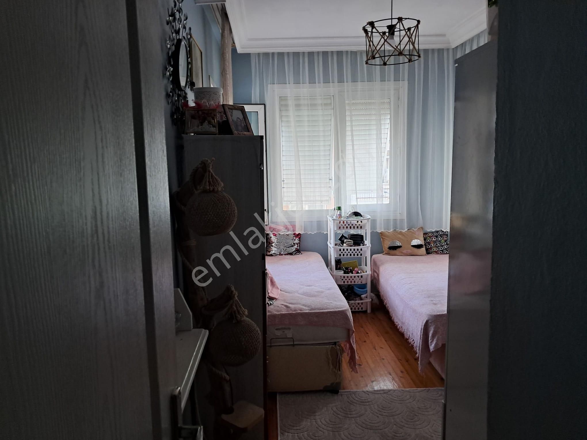 Satılık İzmir Karşıyaka Bahçelievler Cevdet Bilsay Caddesi Üzerinde Yatırımlık Daire - Görsel 8