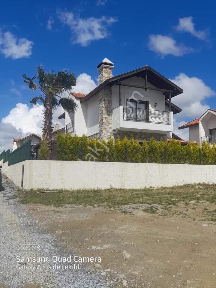 Kuşadası Davutlar Satılık Villa KUŞADASI DAVUTLAR YOL UZERI SATILIK 3+1 MUSTAKIL VILLA