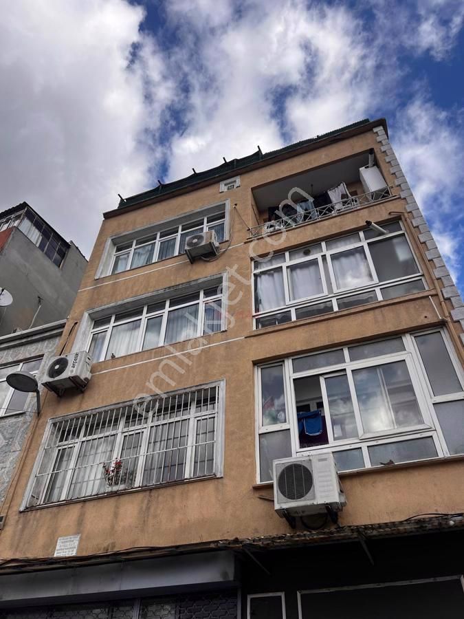 Fatih Atikali Satılık Daire TARİHİ YARIMADA'DA İYİ LOKASYONDA SATILIK 2+1 DAİRE