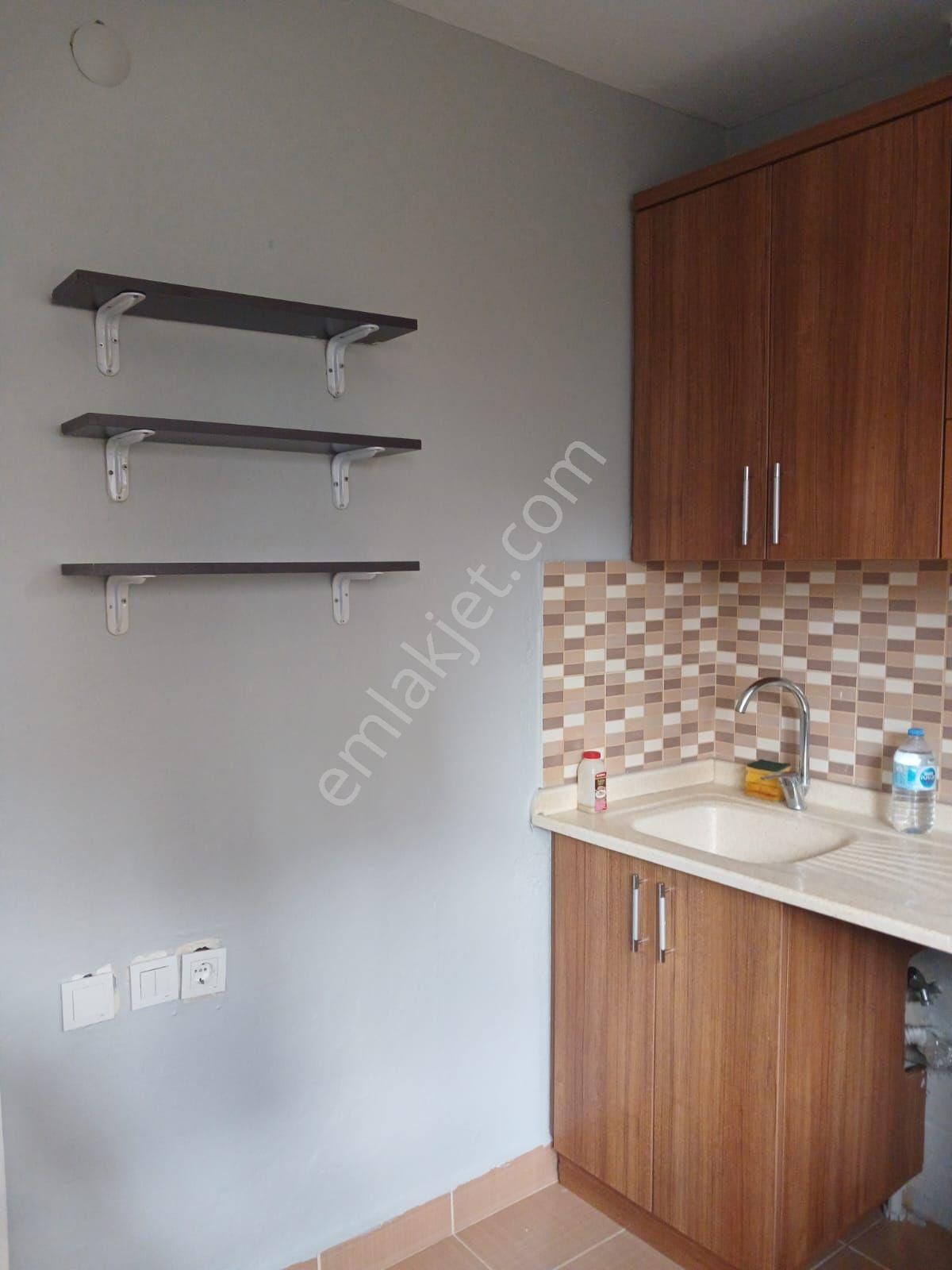 Sarıyer Zümrütevler'de Satılık 3 Katlı Müstakil Bahçeli Hisse Tapulu Ev - Görsel 11