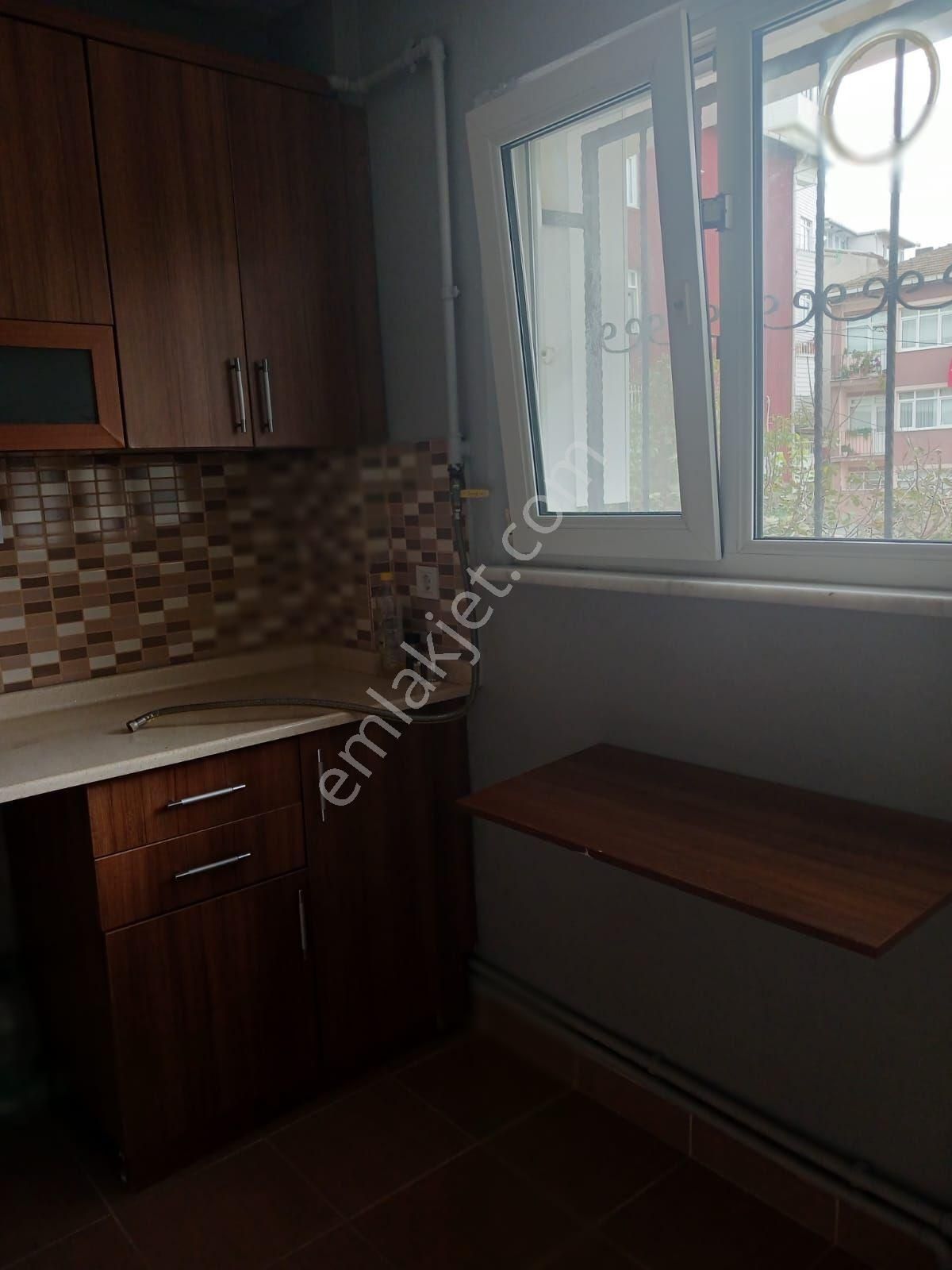 Sarıyer Zümrütevler'de Satılık 3 Katlı Müstakil Bahçeli Hisse Tapulu Ev - Görsel 12