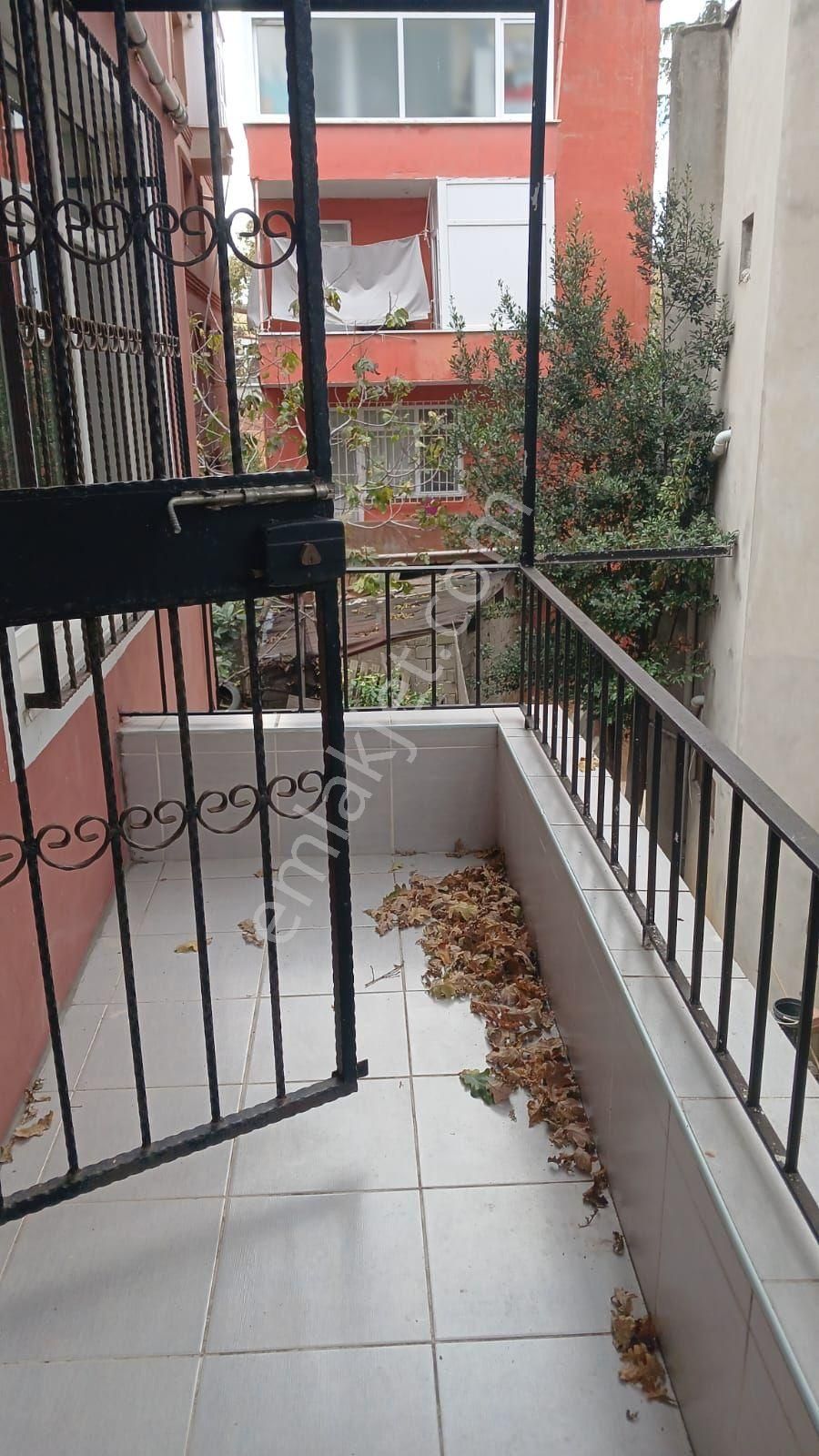 Sarıyer Zümrütevler'de Satılık 3 Katlı Müstakil Bahçeli Hisse Tapulu Ev - Görsel 14