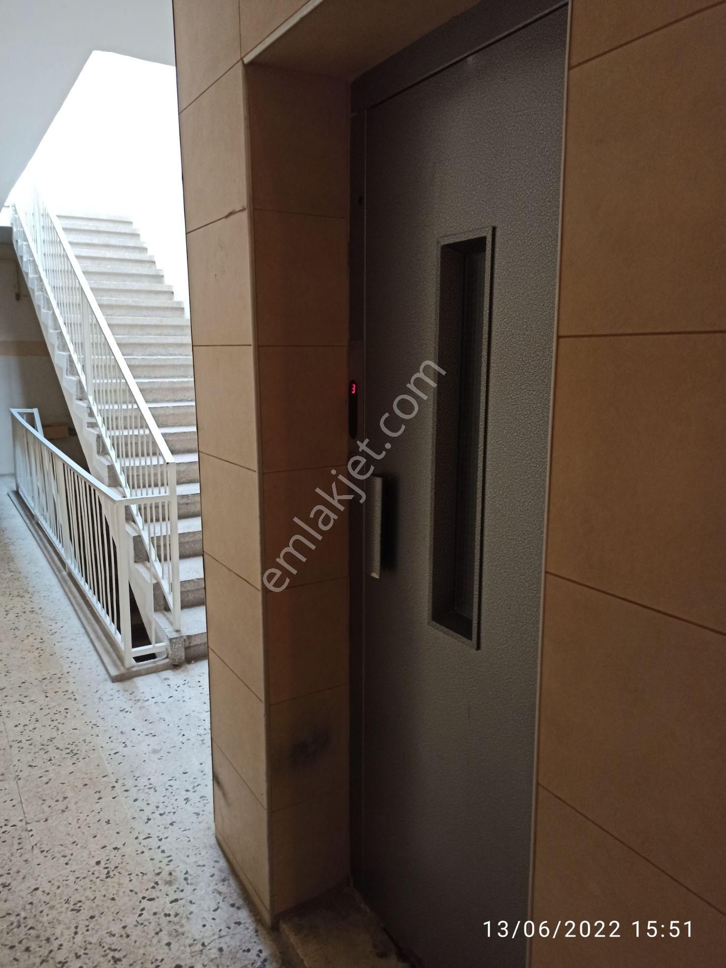 Mersin Yenişehir Gazi Mh Satılık 3+1 Daire - Görsel 2