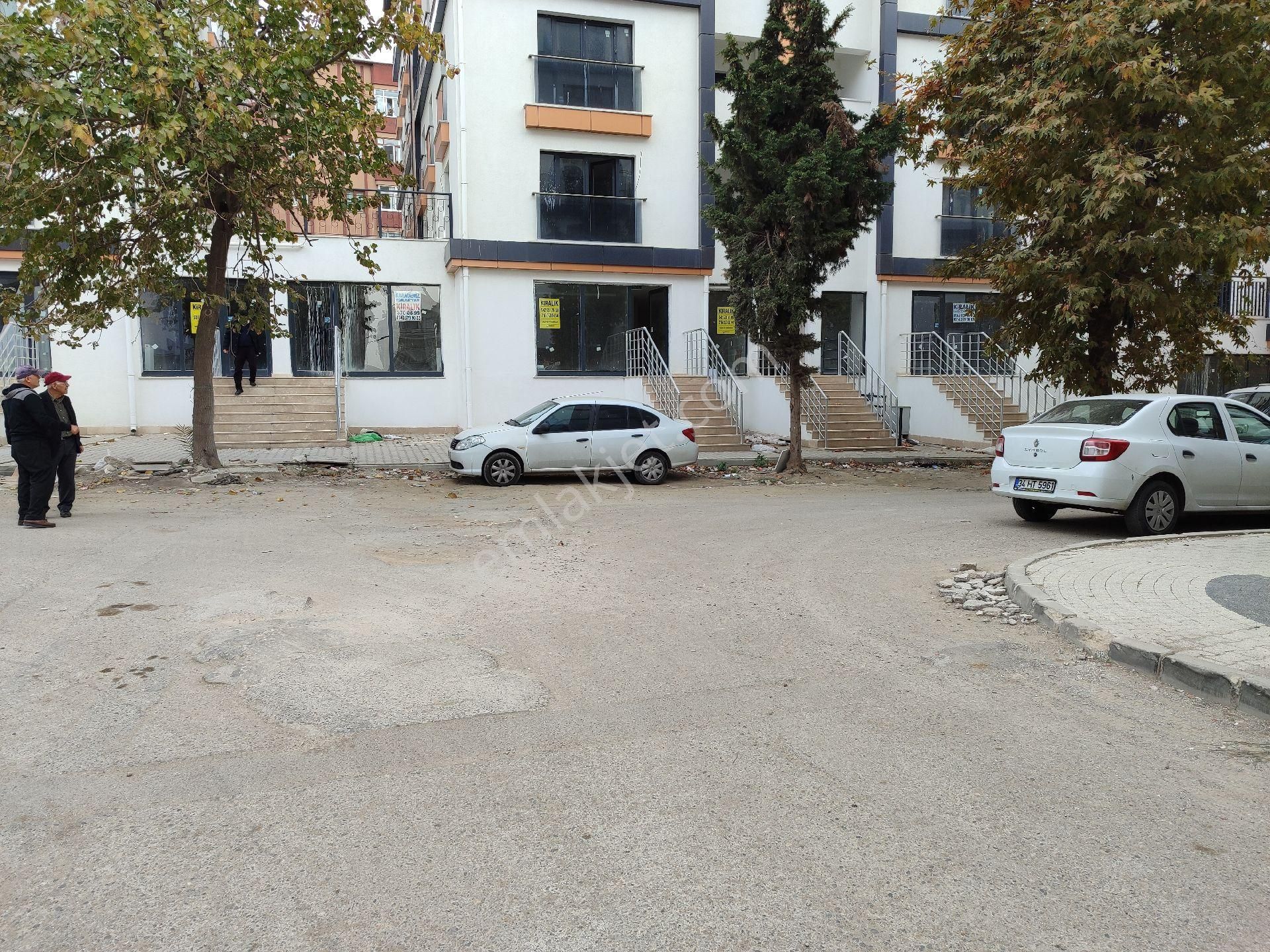 Kartal Orhantepe Kiralık Dükkan & Mağaza Orhantepe Mah Caddeye Yakın 85m2 Dükkan