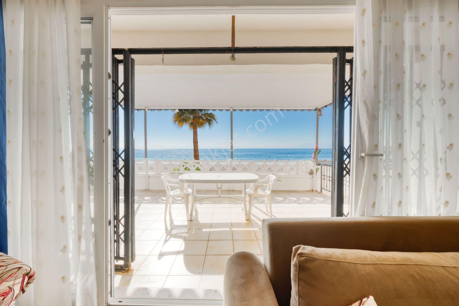 Ad Team'den Seferihisar Ürkmez'de Denize Sıfır Tek Katlı Villa - Görsel 26