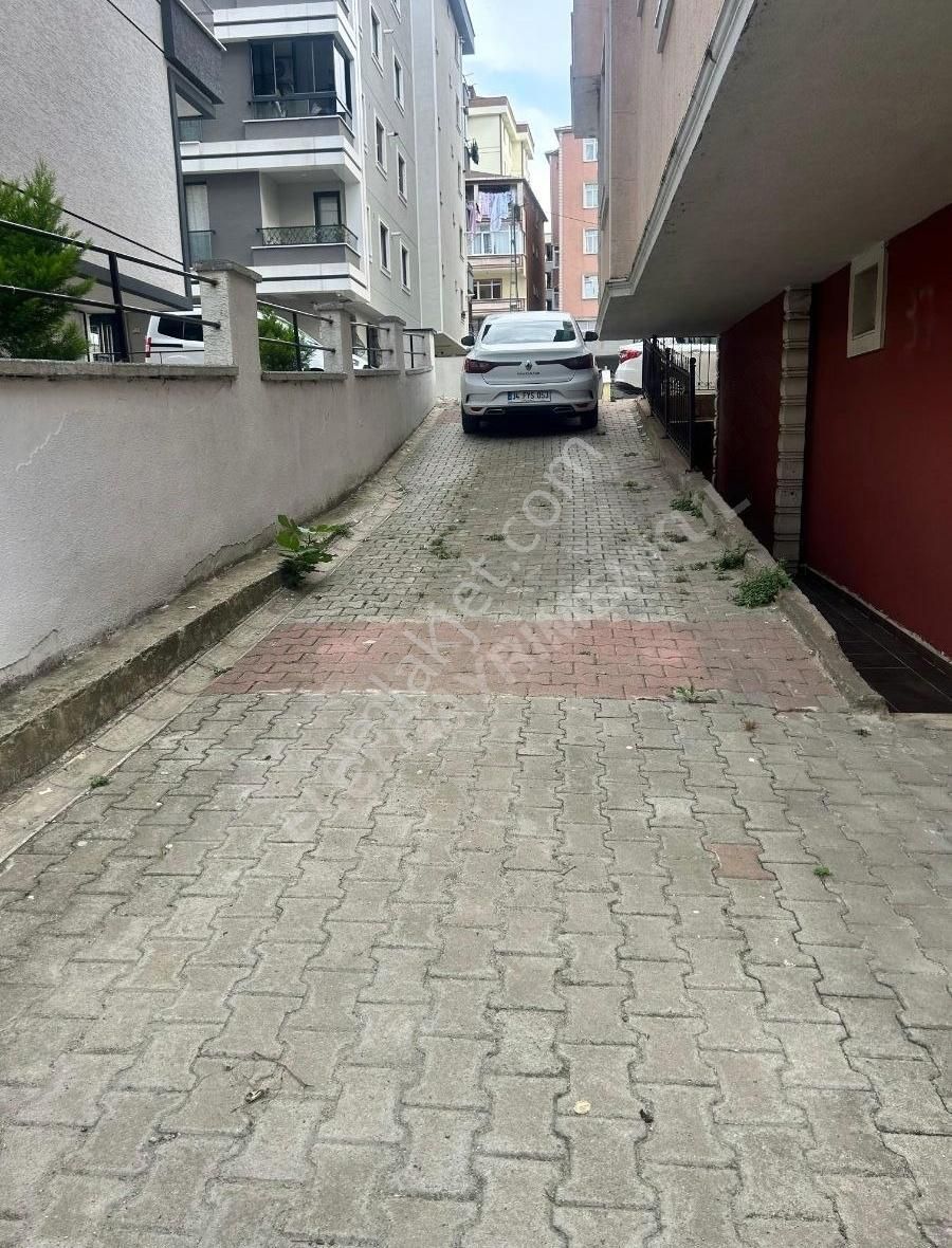 Çekmeköy Cumhuriyet Satılık Daire GENİŞ KULLANIŞLI 2+1 DAİRE ARAYANLARA