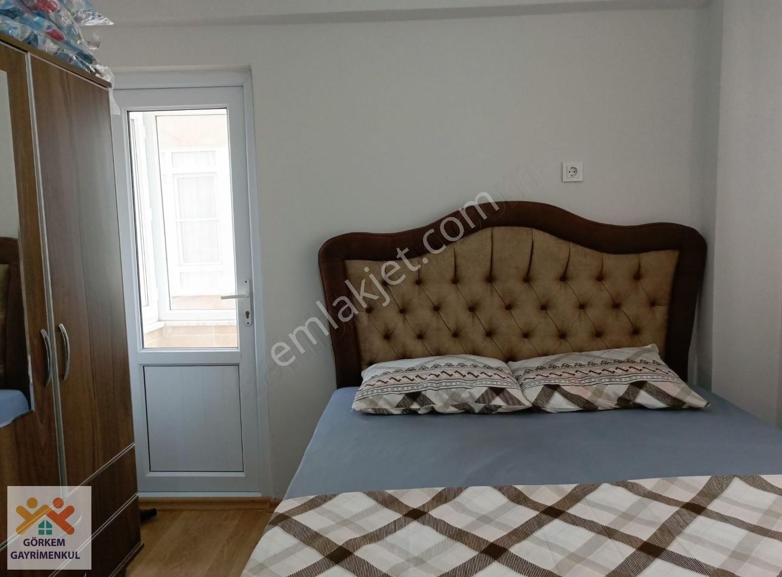 Edremit Sarıkız Kiralık Daire AKÇAY SARIKIZDA ÖĞRENCİYE BEKARA,AİLEYE ,FULL EŞYALI DAİRE