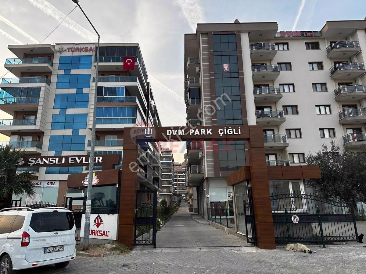 Kartal Esentepe Kiralık Daire Çigli Harmandalı'da 3+1 Daire Site İçinde, Havuzlu ve Çocuk Oyun Parklı kıralık daire