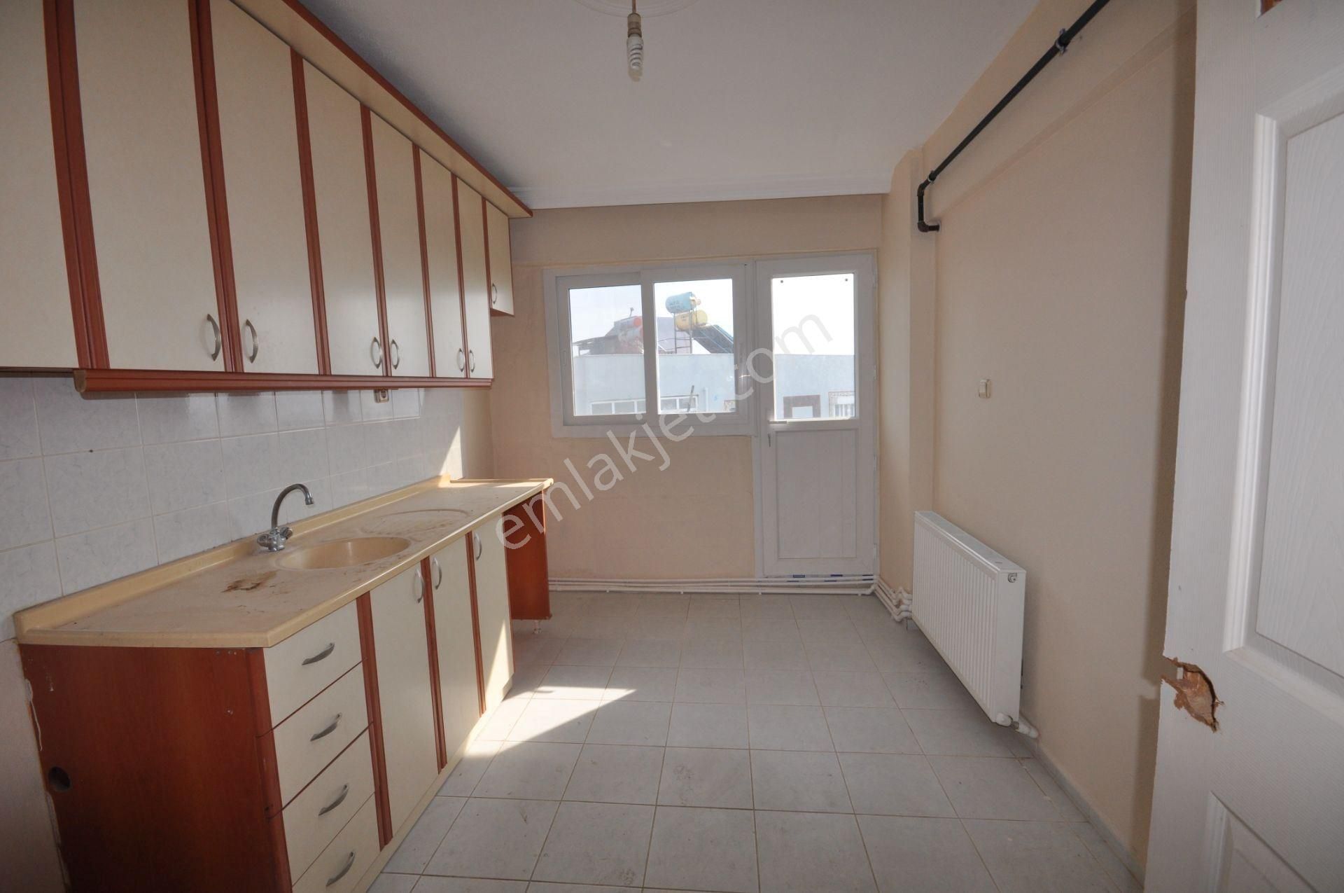 Söke Çeltikçi Satılık Daire Söke Çeltikçi Mh. Satılık 3+1 140m2 Daire