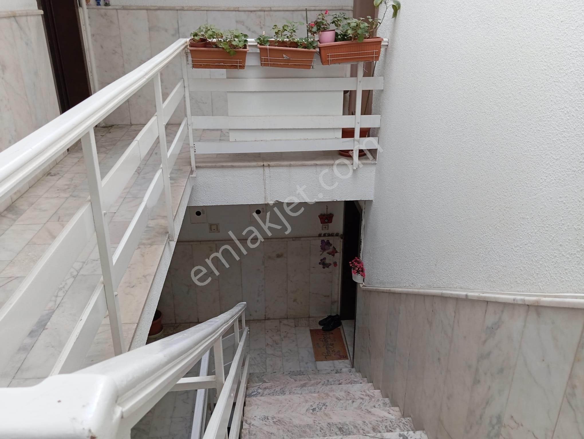 Çankaya Aydınlar Kiralık Daire Çankaya Dikmen Sokullu Ana Cadde Üzeri 3+1 125 M2 Ön Güney Bağımsız Fulyapılı