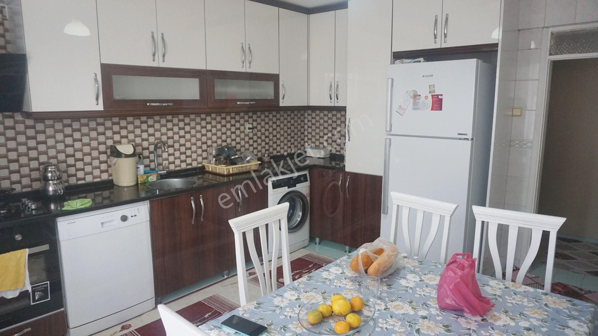 Çiğli Güzeltepe Kiralık Daire Güzeltepe Kiralık Yapılı 3+1 (eşyasız) Çift Balkonlu Çiğliserkan