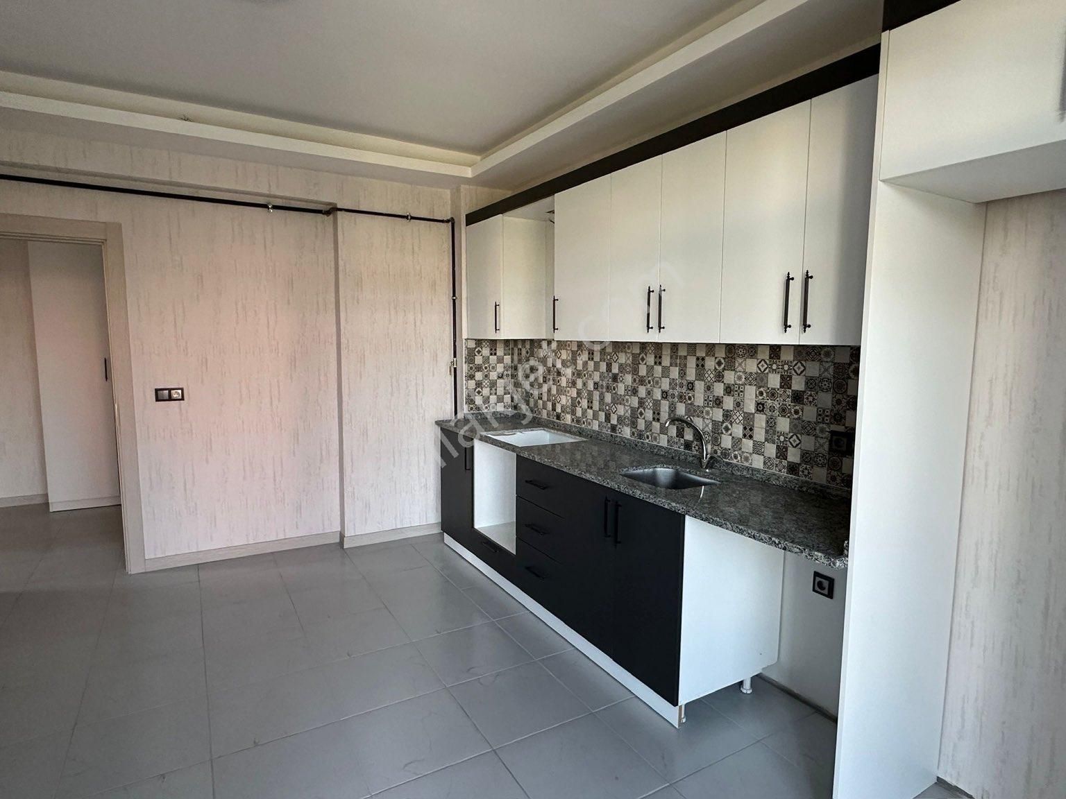 Karatay Köprübaşı Satılık Daire  İŞ GALAMANDA 3+1 ARAKAT ÇOK GENİŞ DAİRE