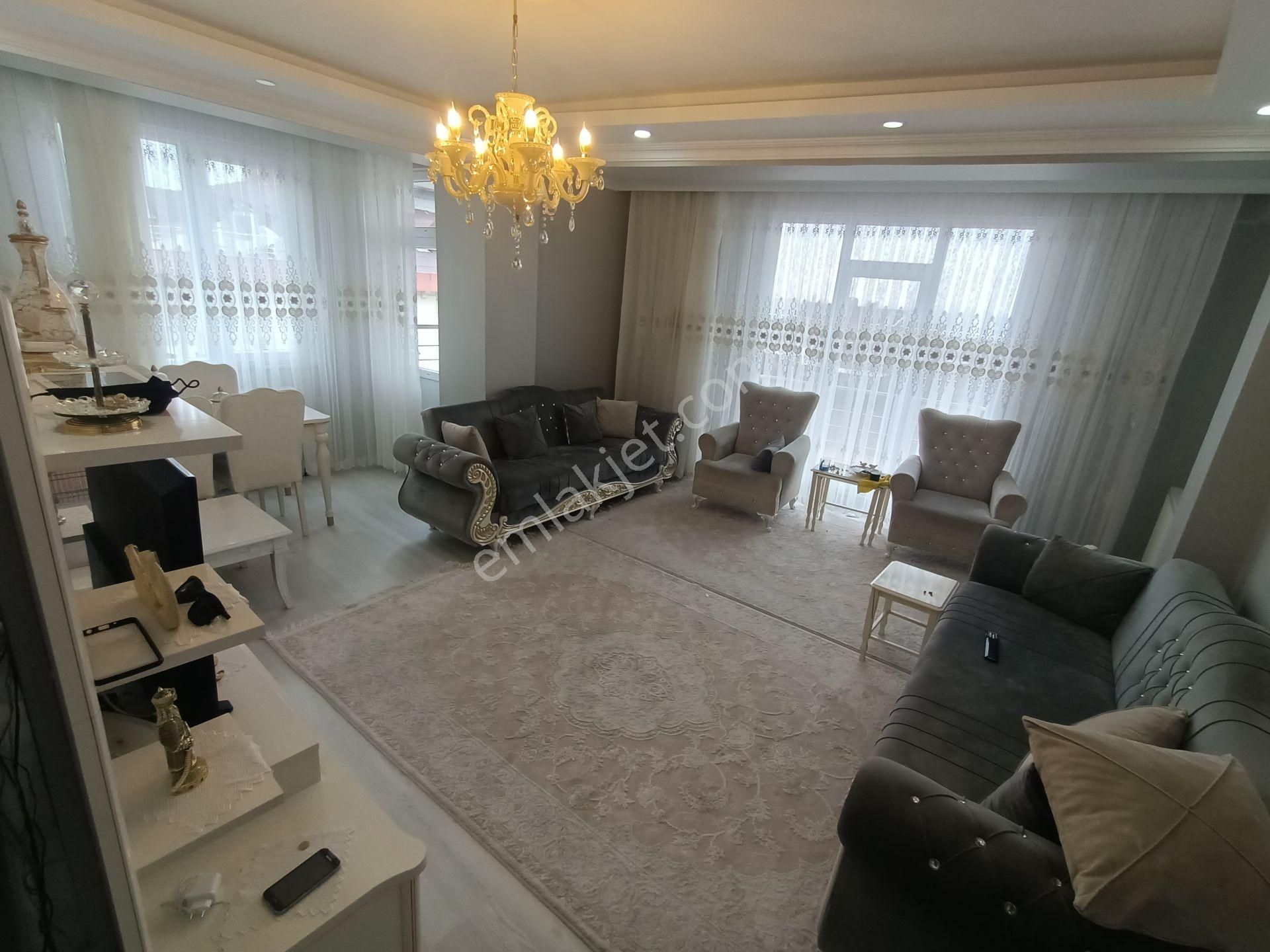 Küçükçekmece Kanarya Satılık Daire  **ÇEVREM**DEN KANARYA' DA GÖL MANZARALI 4+1 180m² DAİRE