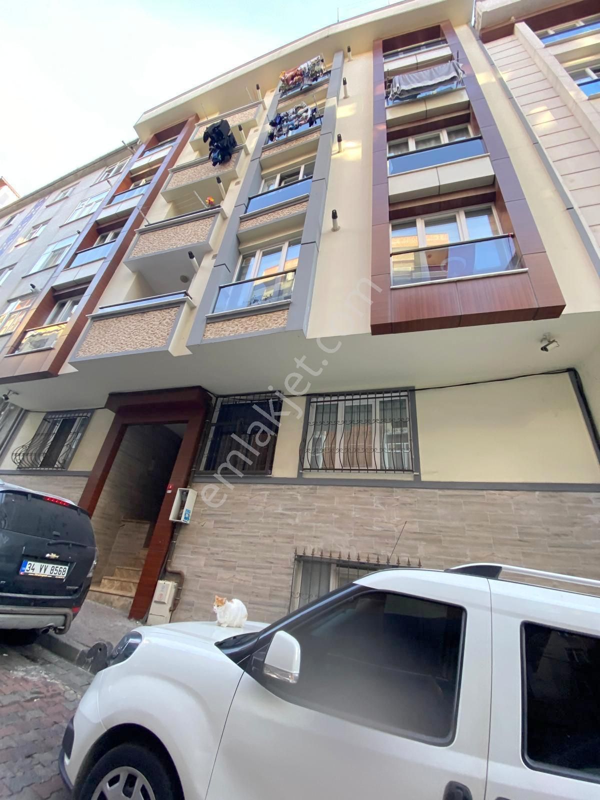 Bahçelievler Hürriyet Satılık Daire İSA GAYRİMENKULDEN ÇOK GENİŞ 1+1 KUPON DAİRE ACİLL