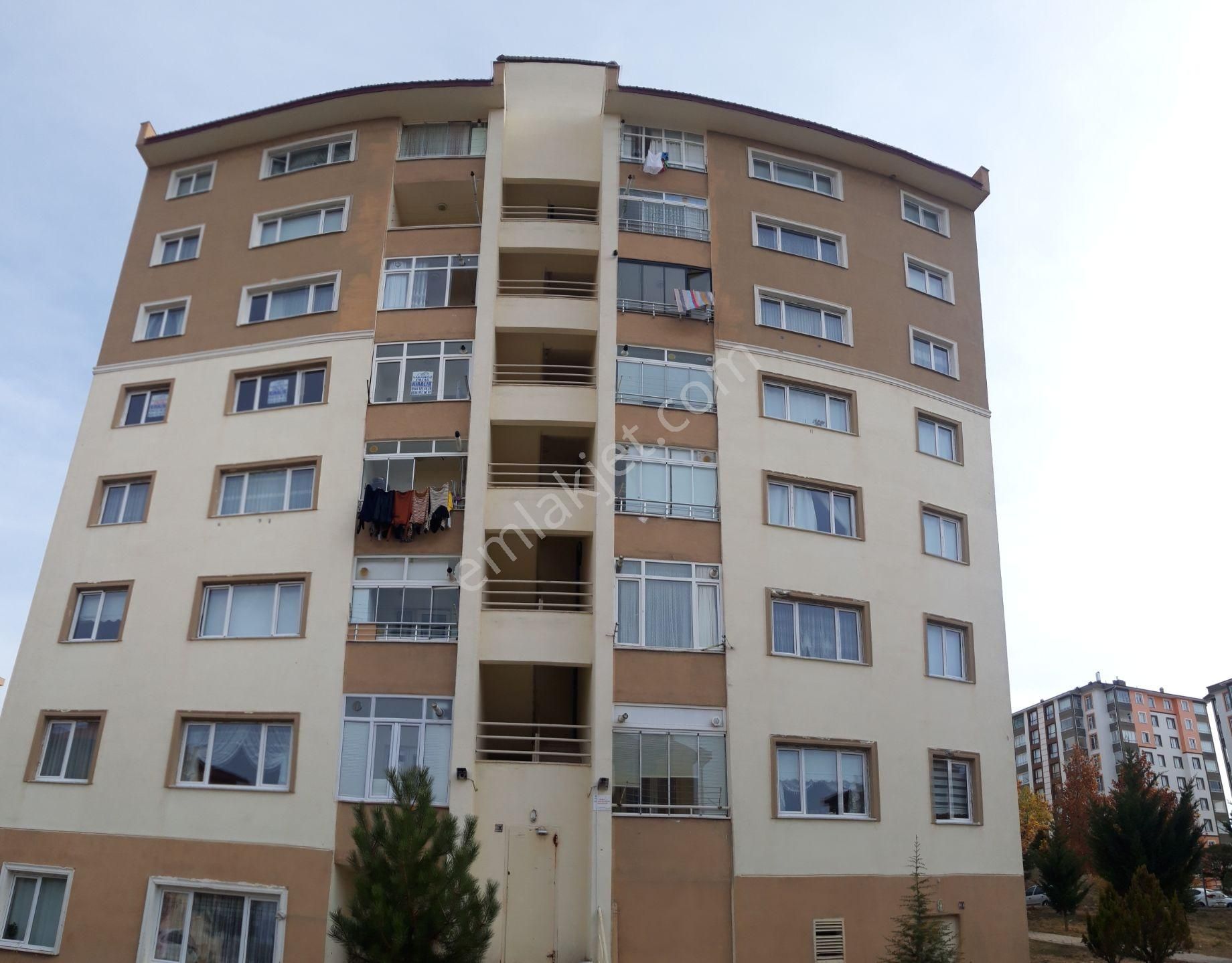 Yozgat Merkez Çapanoğlu Kiralık Daire  YAKAMOZ EMLAK'TAN ÇAPANOĞLU MAHALLESİNDE KİRALIK DAİRE 