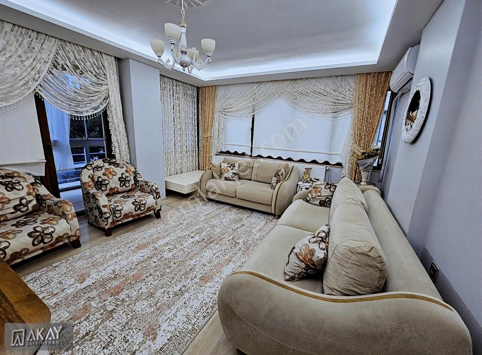 Söke Yenicamii Satılık Daire SÖKE YENİCAMİ MAHALLESİNDE SATILIK 3+1 DOĞALGAZLI DAİRE