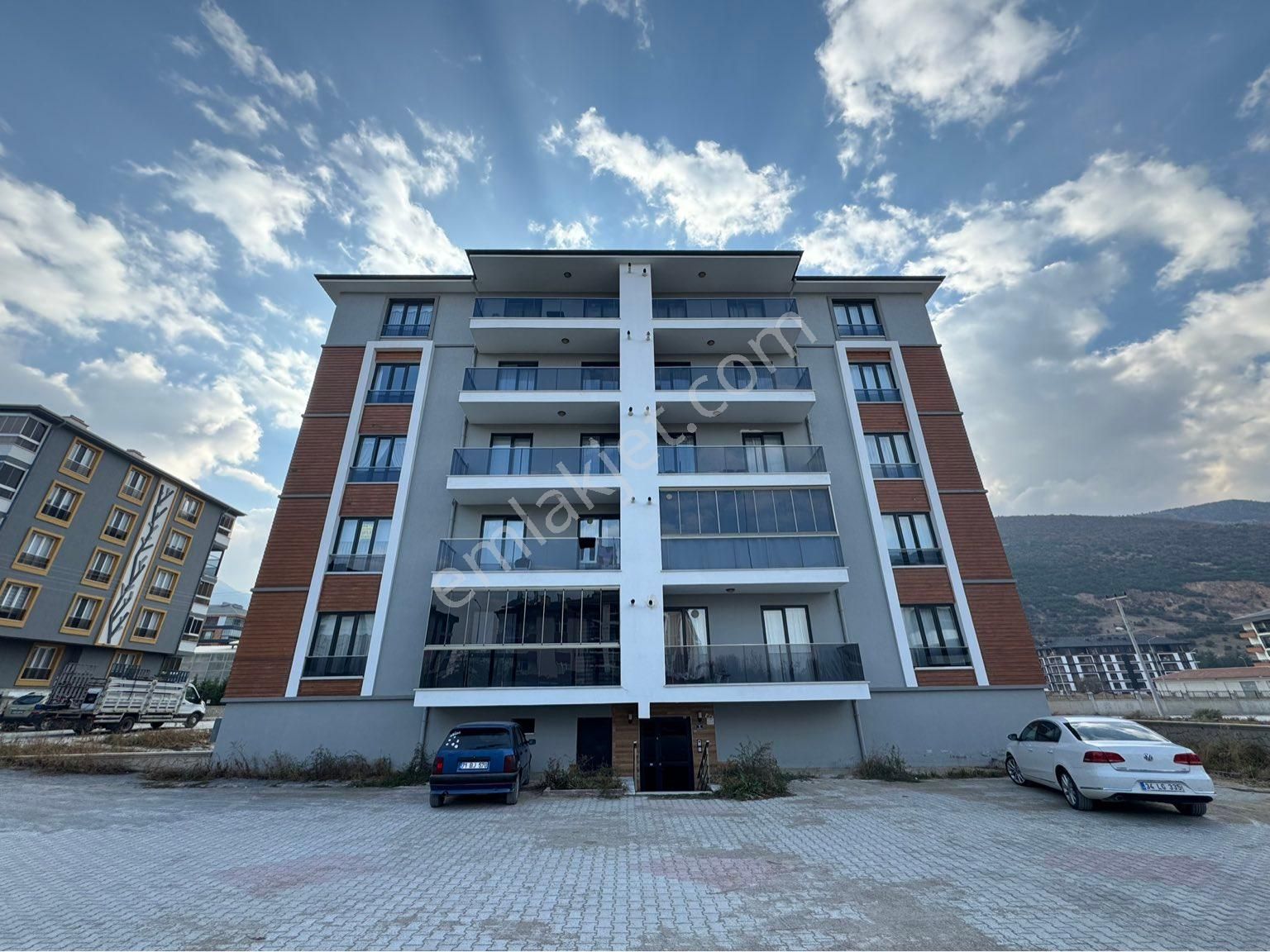 Akşehir Yarenler Satılık Daire Rota’dan Satılık Beylife Konutları Ara Kar 2+1