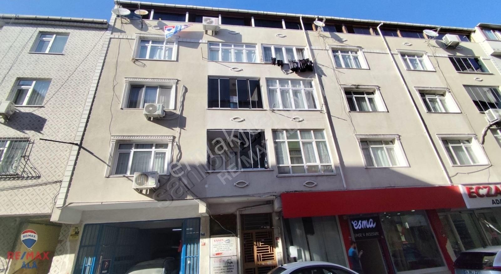 Sultangazi Sultançiftliği Satılık Daire REMAX ALÂ DAN HACI ŞÜKRÜ TRAMVAY DURAĞINDA 3+1 SATILIK DAİRE