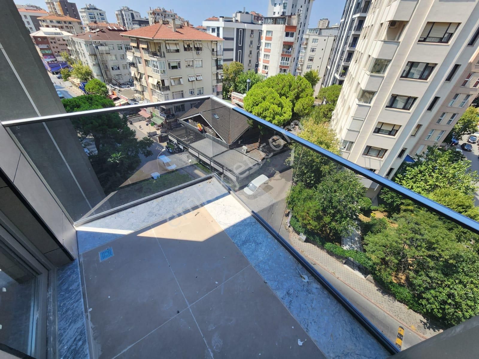 Kadıköy Suadiye Satılık Daire  ARMADADAN BAĞDATA 4.BİNADA 155m2 3+1 BALKONLU SATILIK