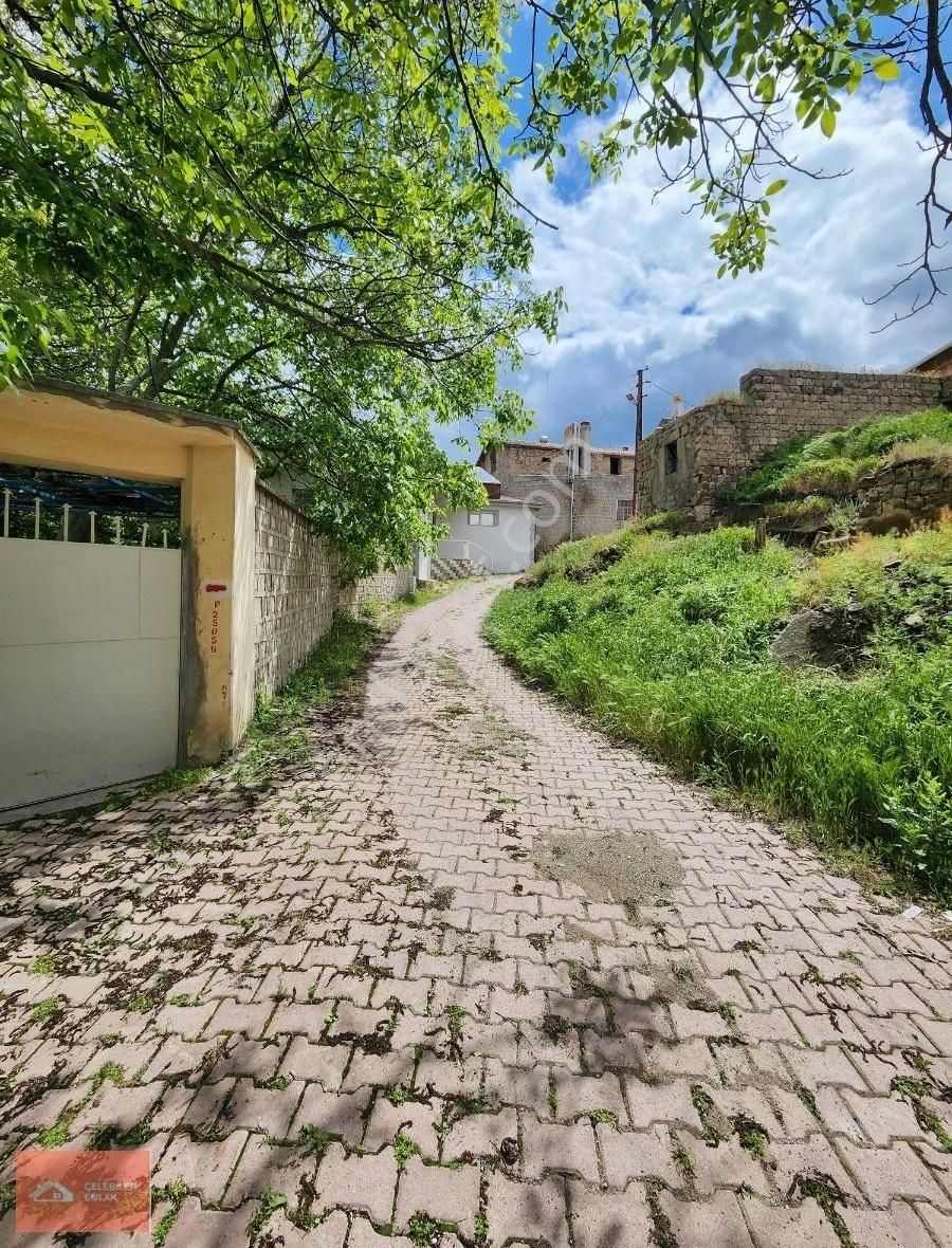 Melikgazi Gesi Satılık Villa İmarlı GESİ BAĞLARINDA MERKEZİ KONUUMDA BAHÇE