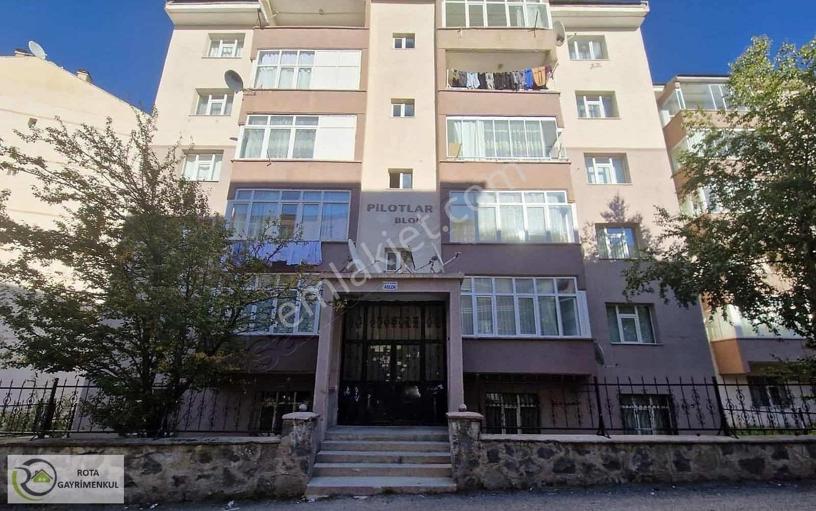 Palandöken Hüseyin Avni Ulaş Satılık Daire ROTA GAYRİMENKUL'DEN YILDIZKENT'DE 3+1 SATILIK ARA KAT DAİRE