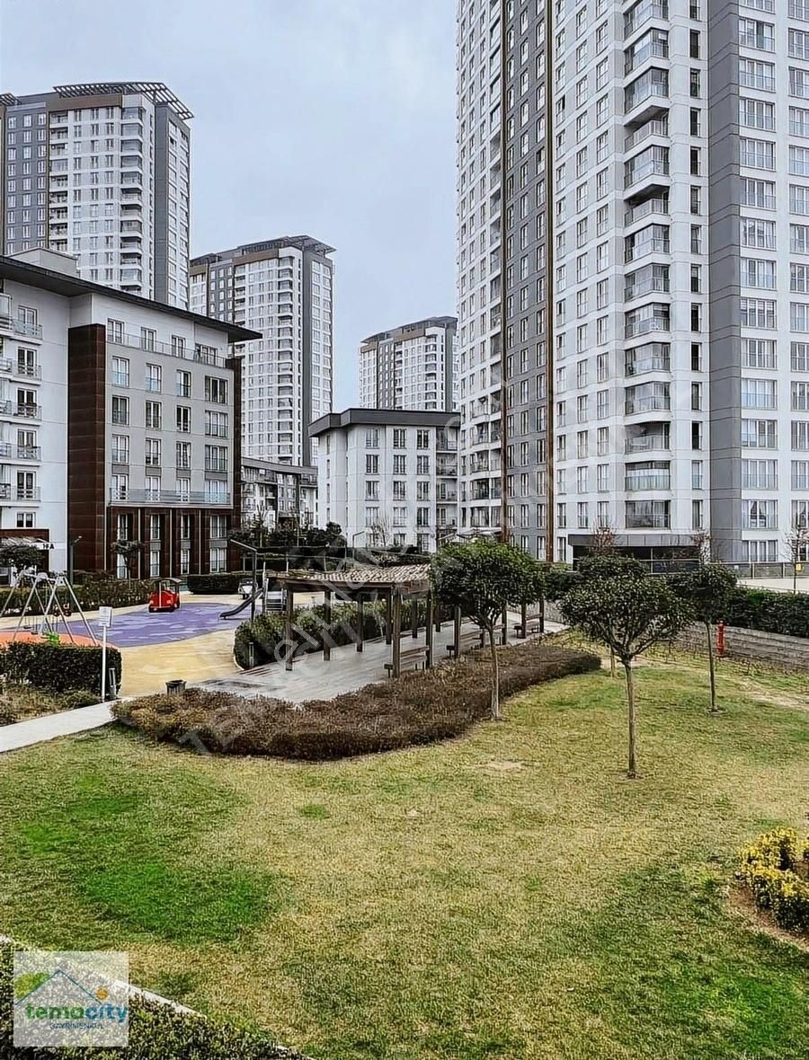 Küçükçekmece Atakent Satılık Daire Tema istanbul satılık kısa blokta 2+1 130 M2 Daire