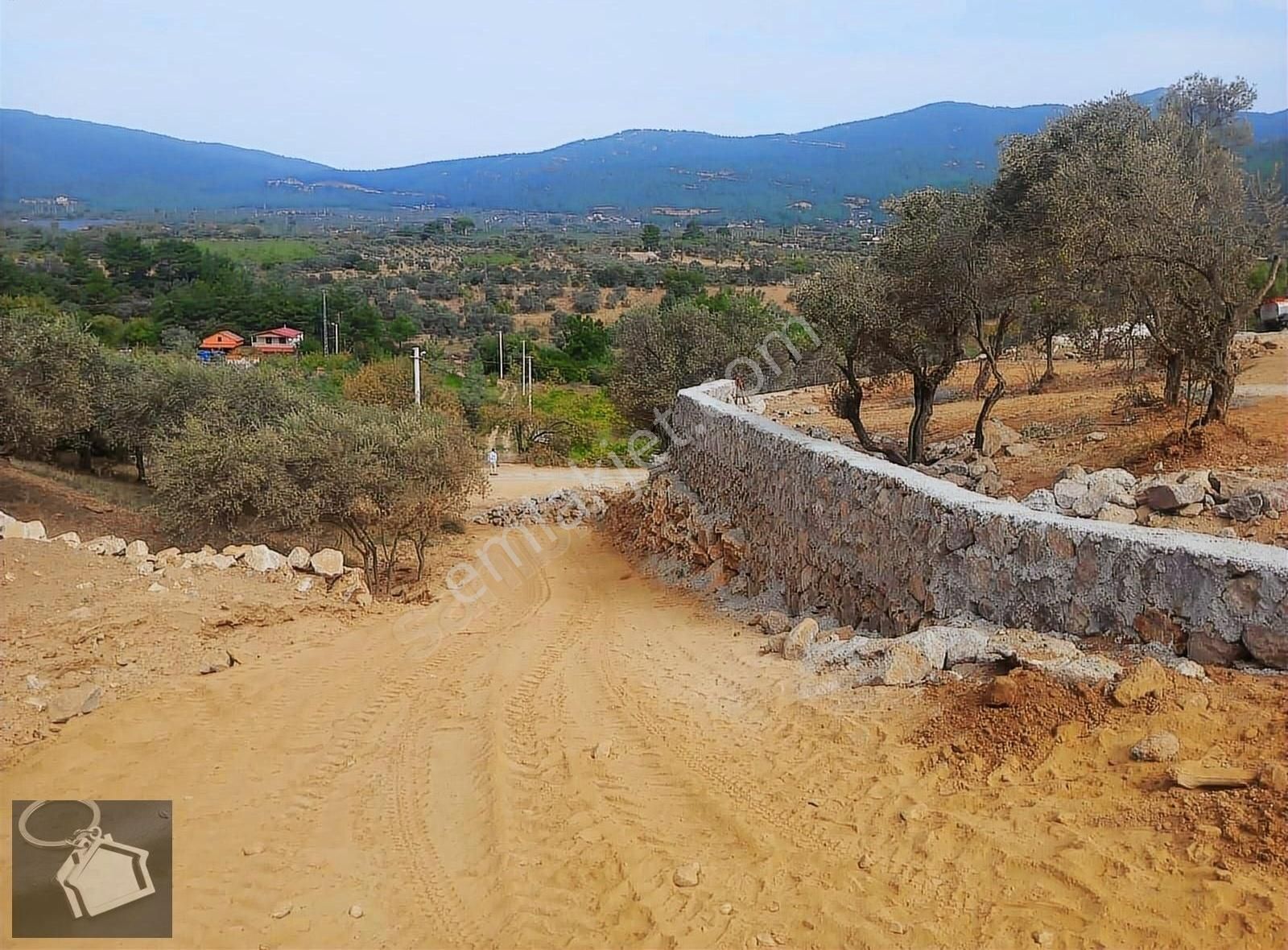 Kemalpaşa Yeşilköy Satılık Bağ & Bahçe Yeşilköy De 300 M2 Bahçe