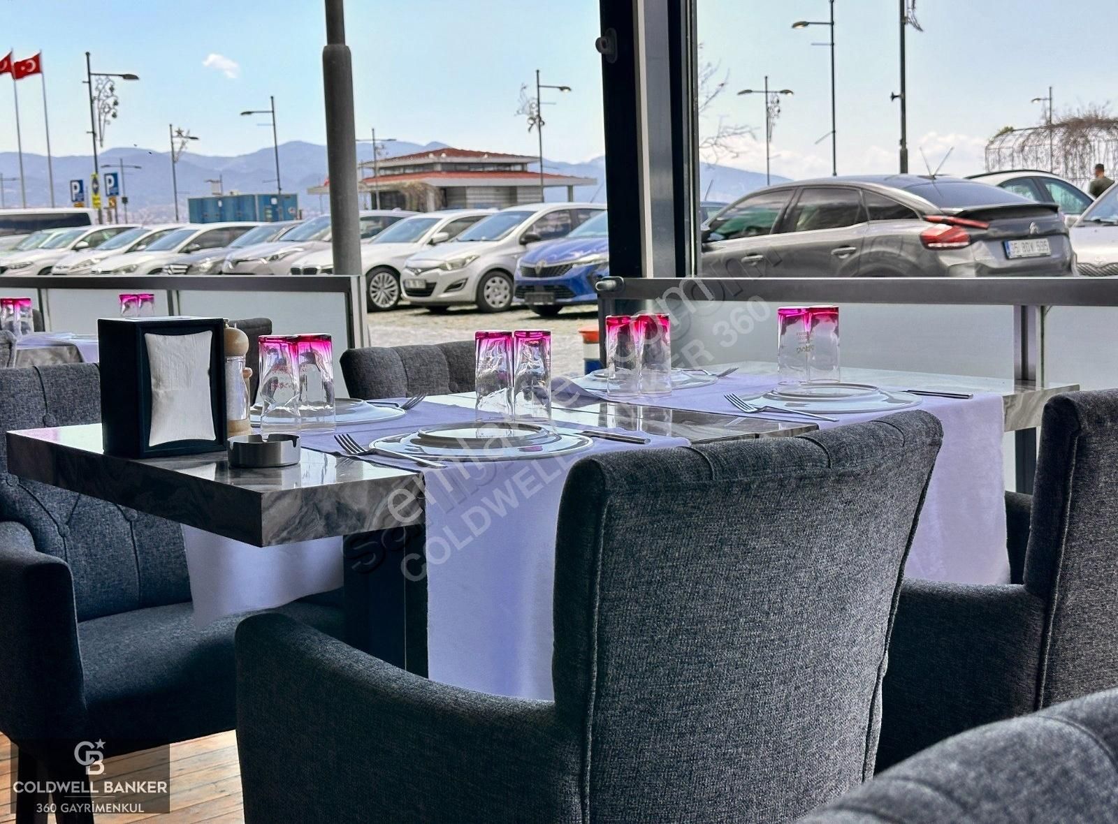 Konak Alsancak Devren Restaurant ALSANCAK KORDON'UN KALBİNDE TURİZM RUHSATLI ALKOLLÜ RESTORAN