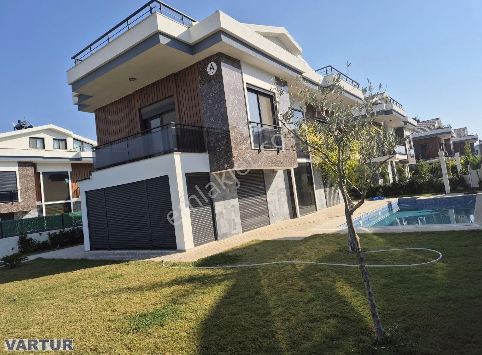 Çiftlikköy De Satılık 4+1 Lüx Villa - Görsel 14