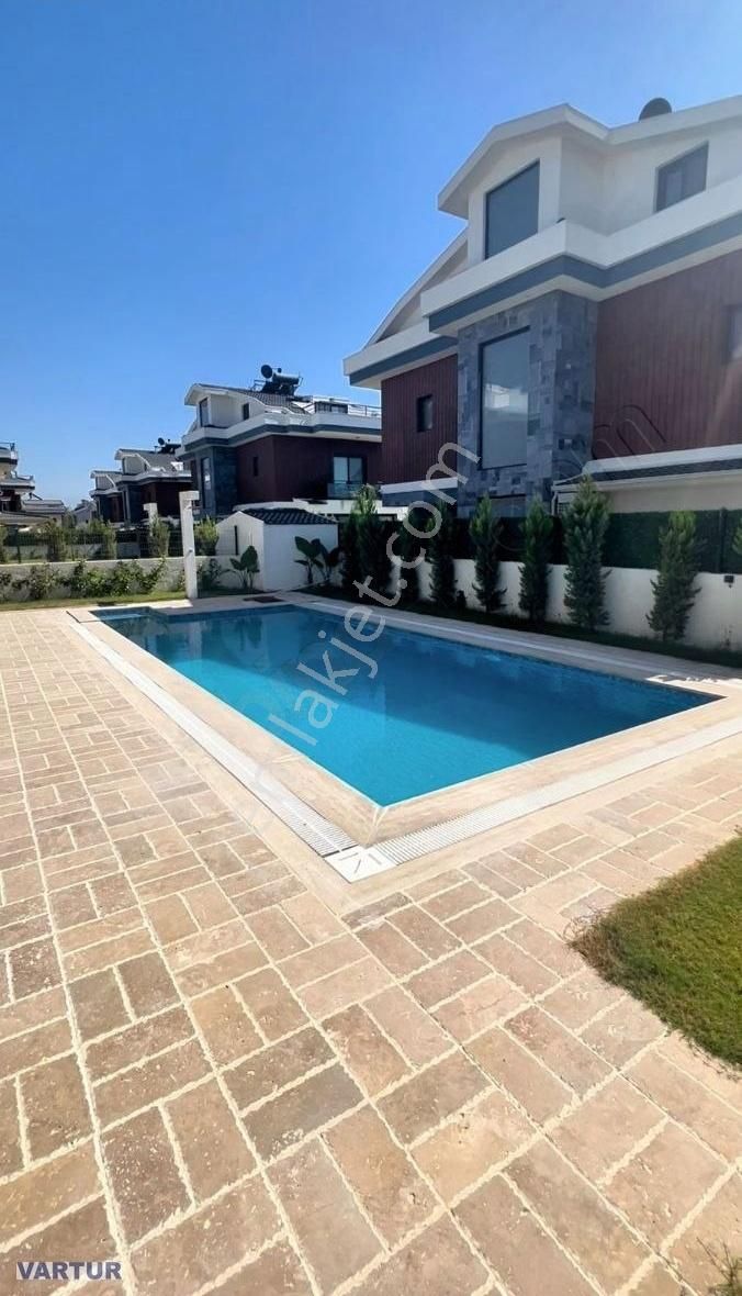 Çiftlikköy De Satılık 4+1 Lüx Villa - Görsel 16