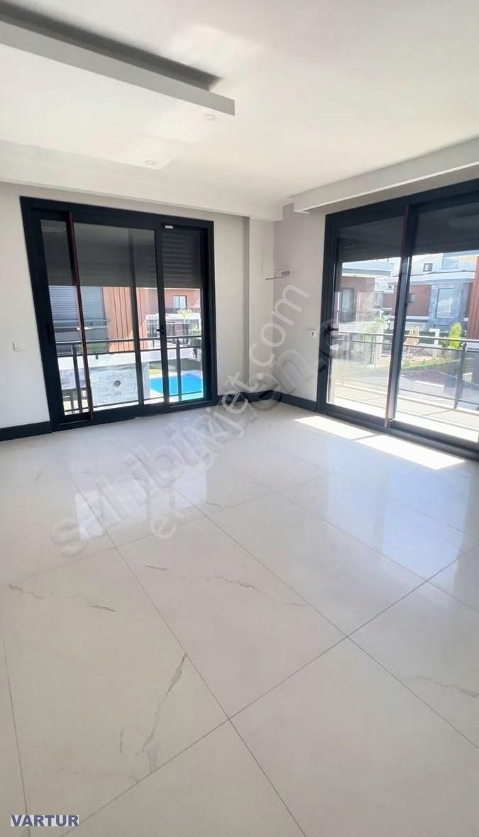 Çiftlikköy De Satılık 4+1 Lüx Villa - Görsel 19