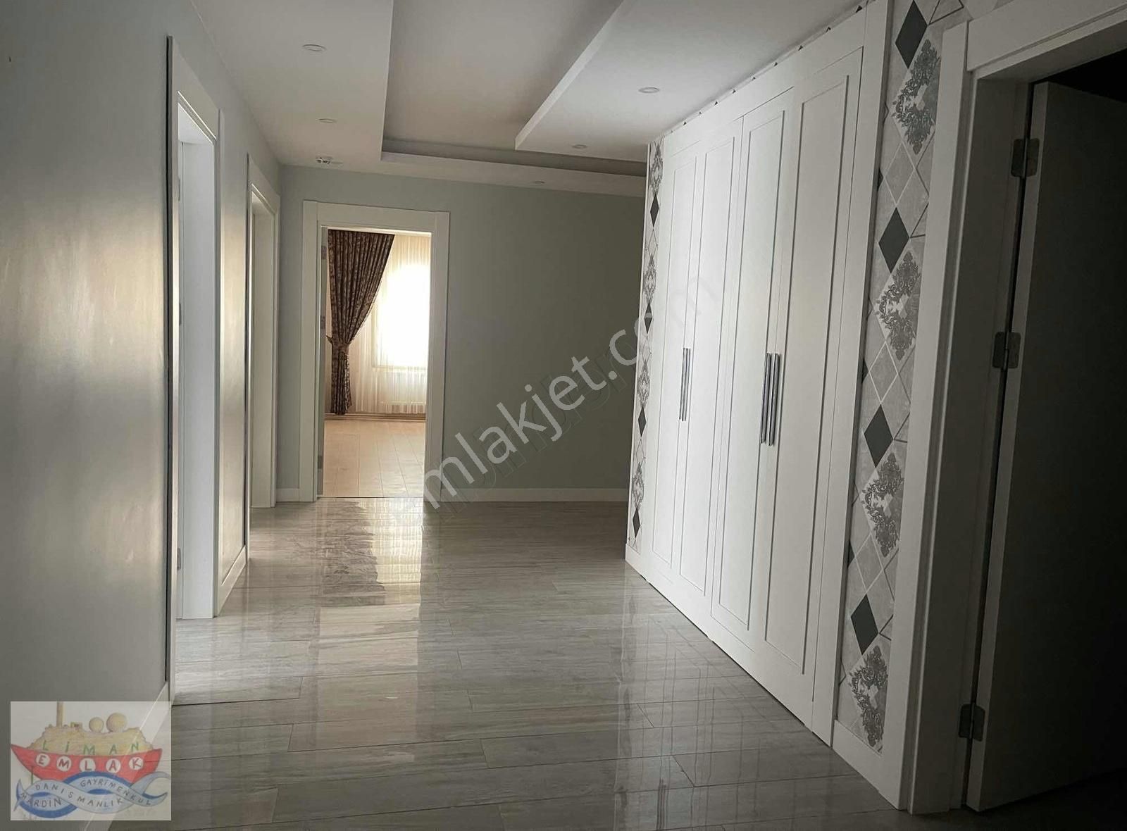 Artuklu Nur Satılık Daire YAŞAM 482 EFSANE KAT SATILIK 4+1 DAİRE LİMAN'DA