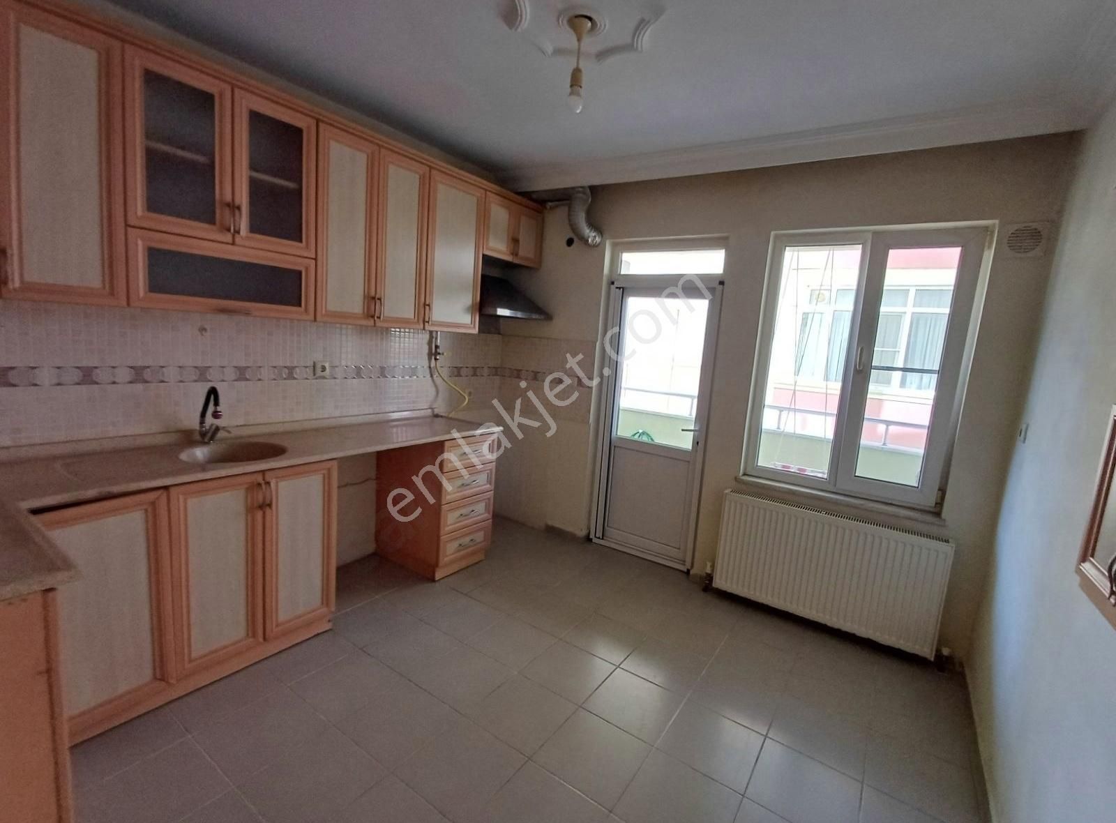 Karesi Paşa Alanı Kiralık Daire PAŞAALANI FEKAL LİSESİ KARŞISI KİRALIK 3+1 GENİŞ DAİRE