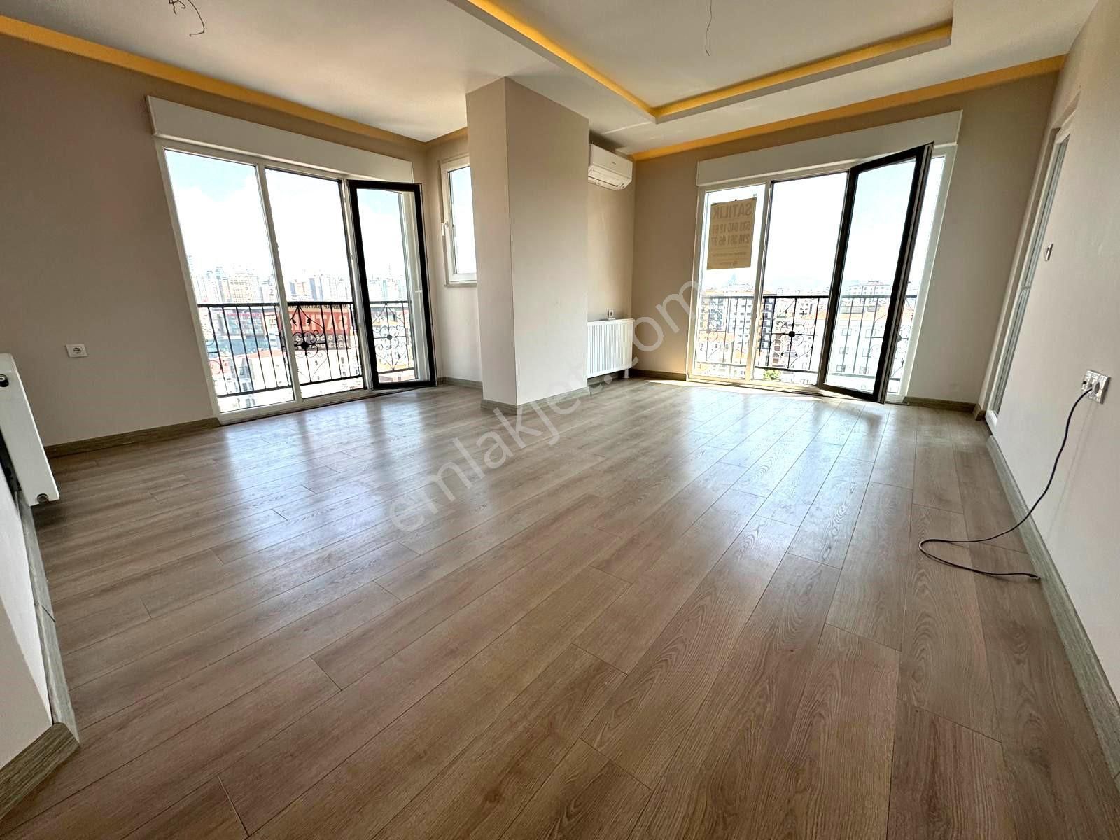 Kadıköy Feneryolu Satılık Daire  FENERYOLUNDA BALKONLU,EBEVEYN BANYOLU 100m² net 3+1