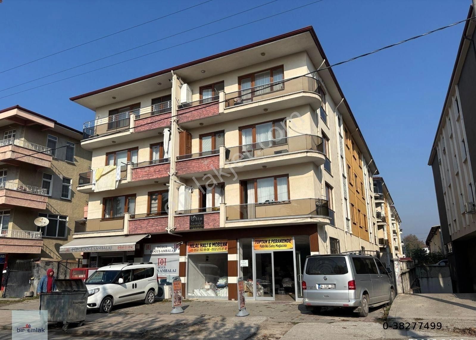 Düzce Merkez Fevziçakmak Satılık Daire FEVZİ ÇAKMAK MAHALLESİ'NDE 2+1 100 M2    SATILIK ARA KAT DAİRE