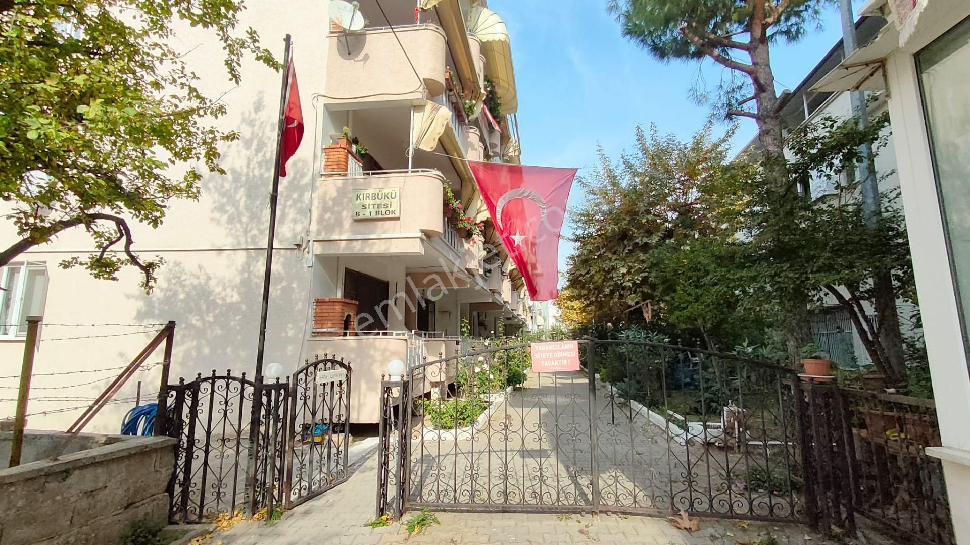 Gemlik Kumla Satılık Daire  BURSA GEMLİK KUMLA KIRBÜKÜ SİTESİNDE SATILIK 2+1 DAİRE