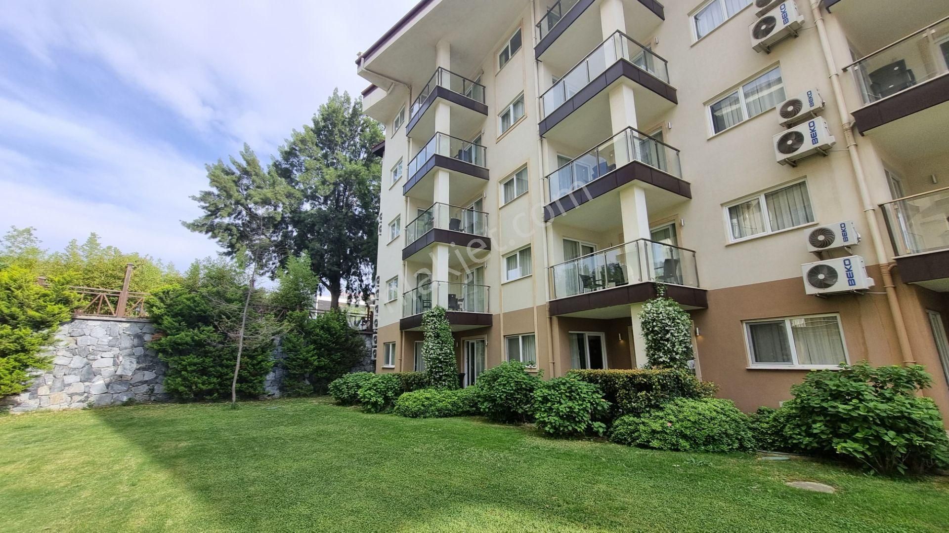 Kuşadası Ramada Resort'de Yıllık Kiralık Eşyalı 1+1 Daire