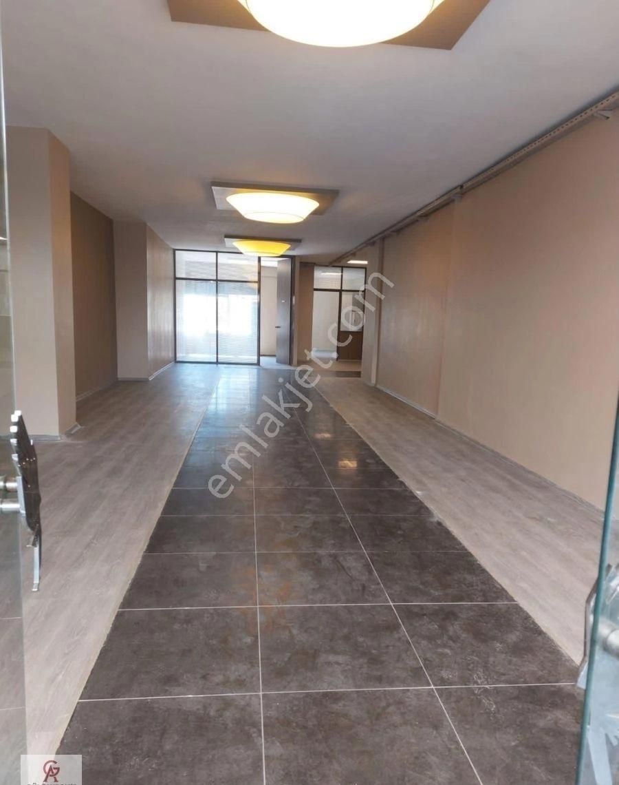 Güngören Sanayi Kiralık Dükkan & Mağaza Güngören Sanayi Mahallesi 180m2 Kiralık İşyeri